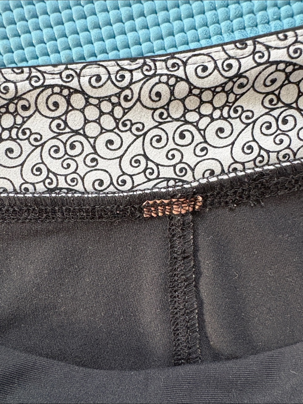 PROSPIRIT ATHLETIC GEAR SHORTS TWO PAIRS size Medium - Picture 4 of 9